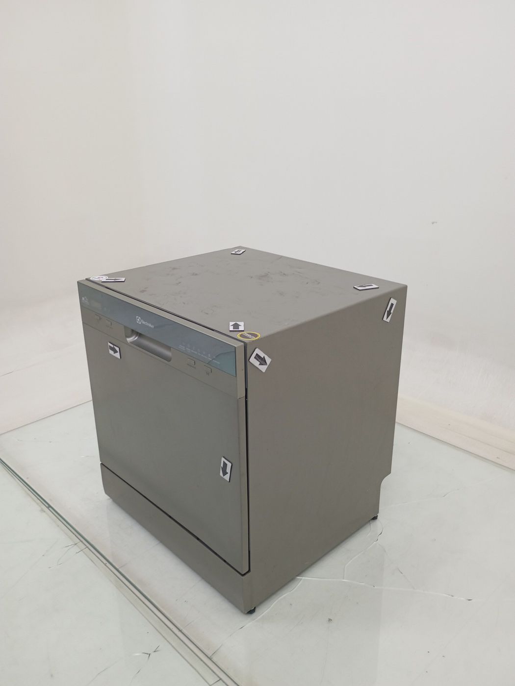 LAVA LOUCAS ELECTROLUX LL08S - Lava Louça Ele