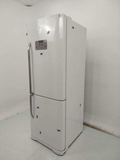 REFRIGERADOR ELECTROLUX IB53 DUAS PORTAS INVE