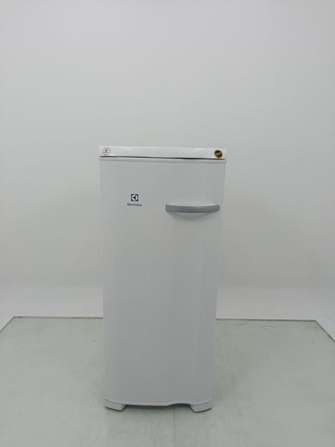 FREEZER ELECTROLUX FE19 - Freezer Vertical El