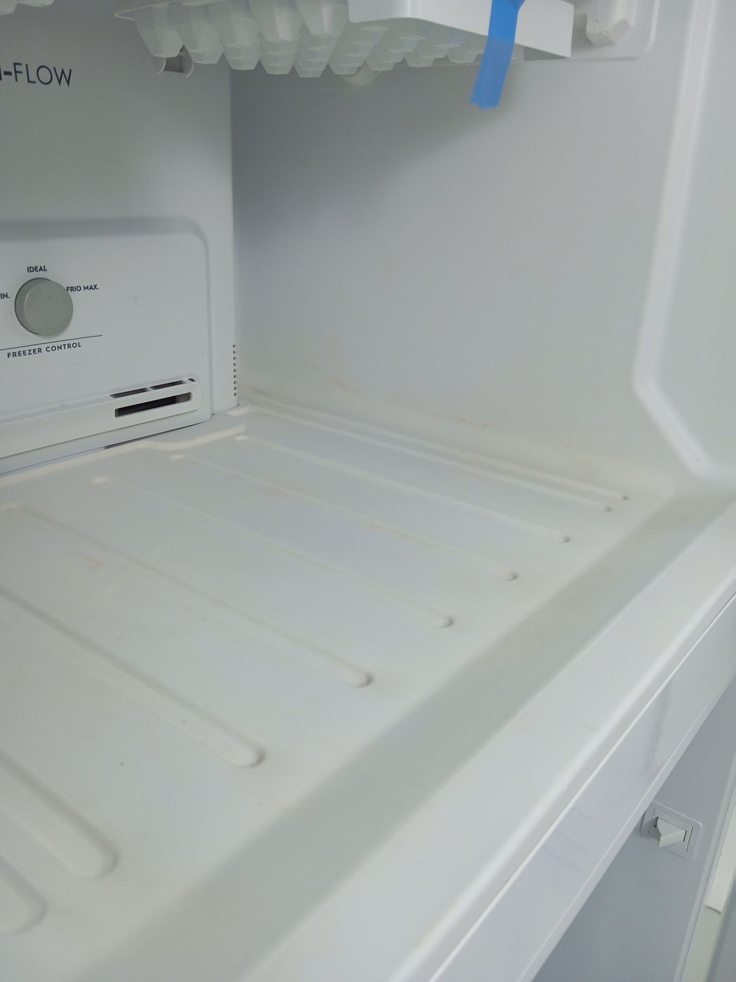 REFRIGERADOR ELECTROLUX TC41-   FROST FREE 37