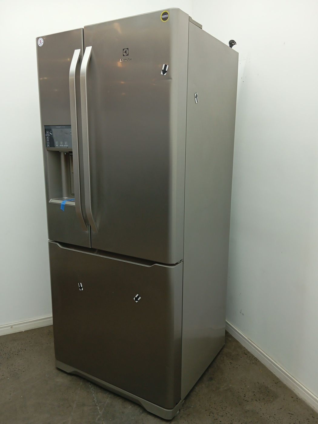 REFRIGERADOR ELECTROLUX FROST FREE DM85X TRES