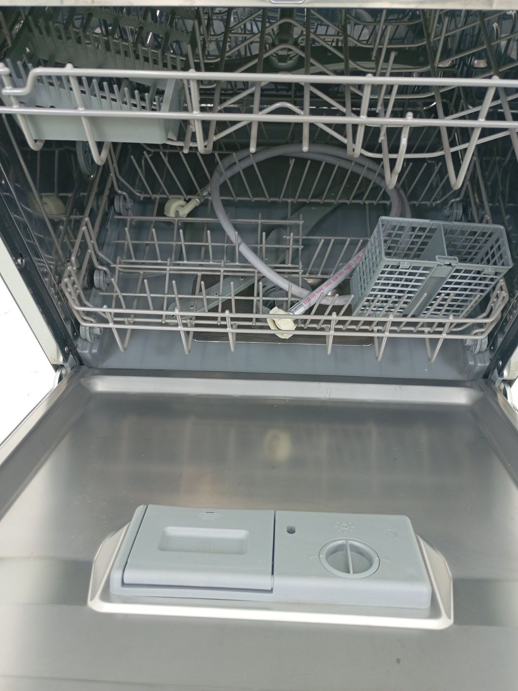 LAVA LOUCAS ELECTROLUX LE08S - Lava Louça Ele