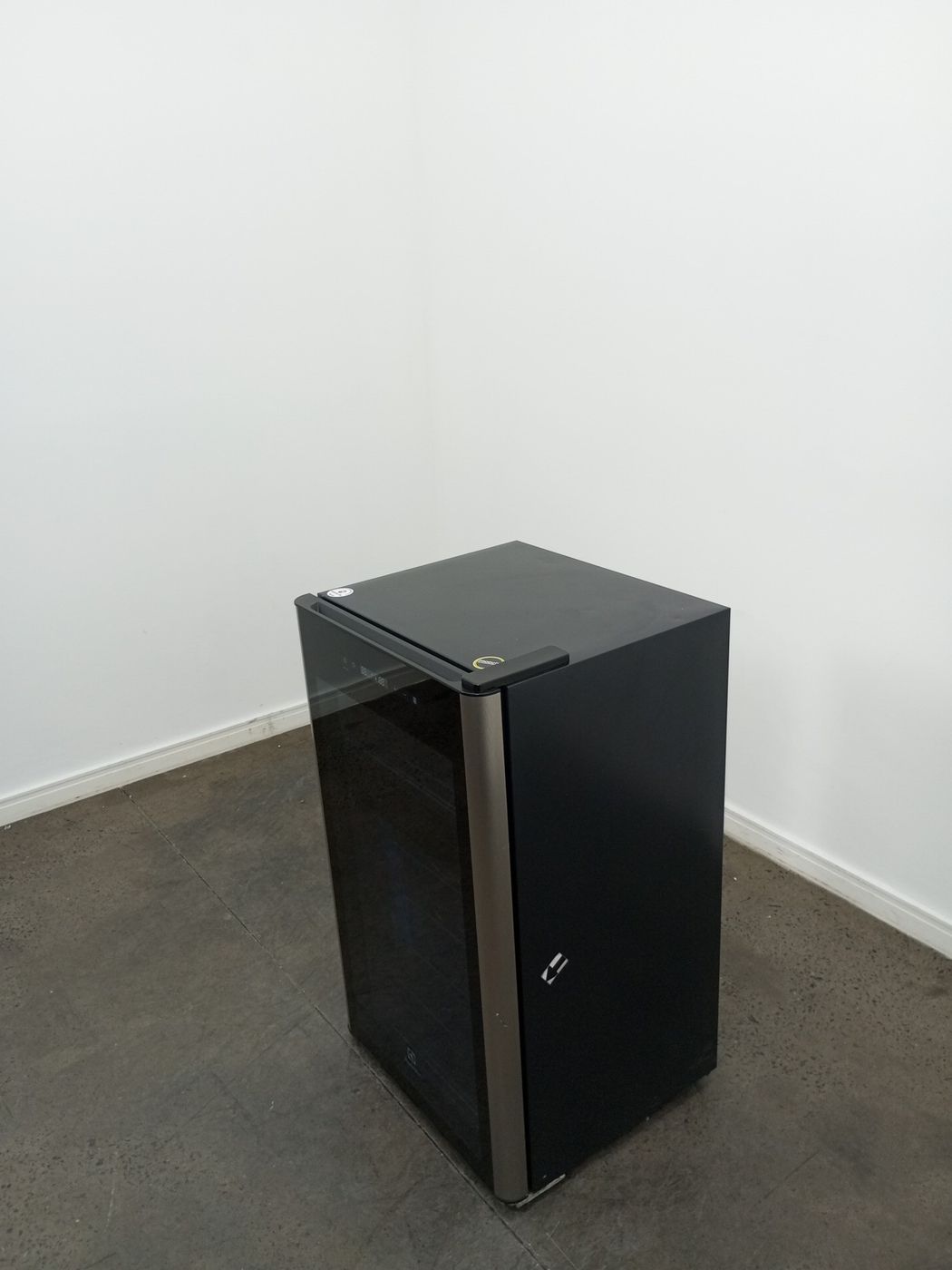 ADEGA ELECTROLUX WDF29 DUAL ZONE 29 GARRAFAS 