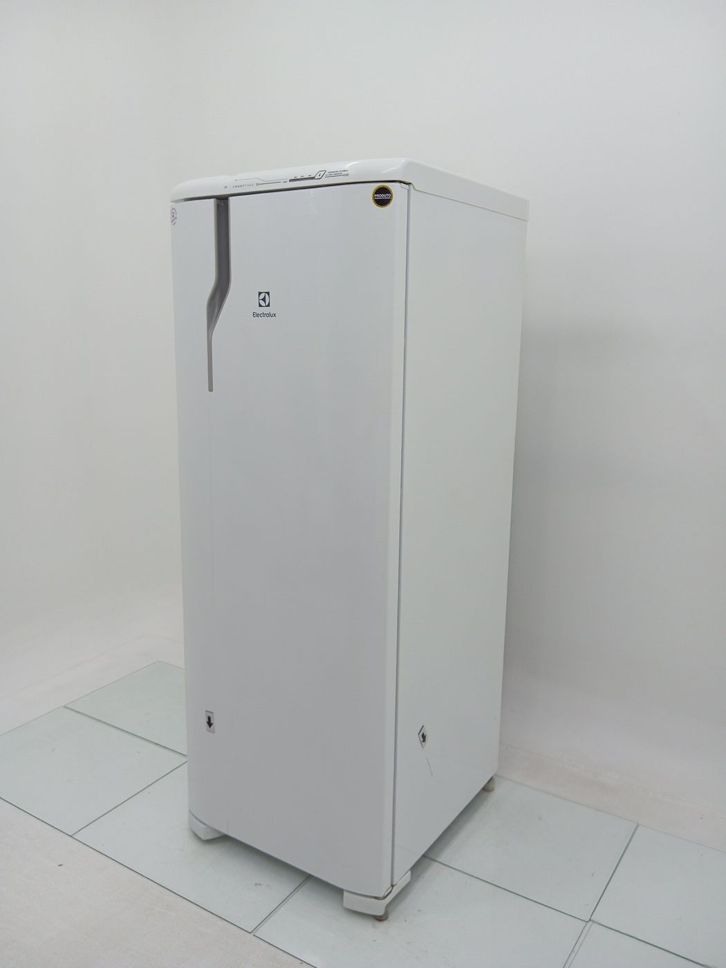 REFRIGERADOR ELECTROLUX RFE39 322l - BRANCO