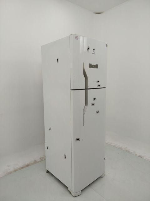 REFRIGERADOR ELECTROLUX DFN41 DUAS PORTAS FRO