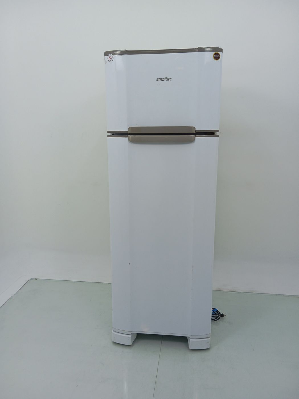 REFRIGERADOR ESMALTEC CYCLE DEFROST 2 PORTAS 