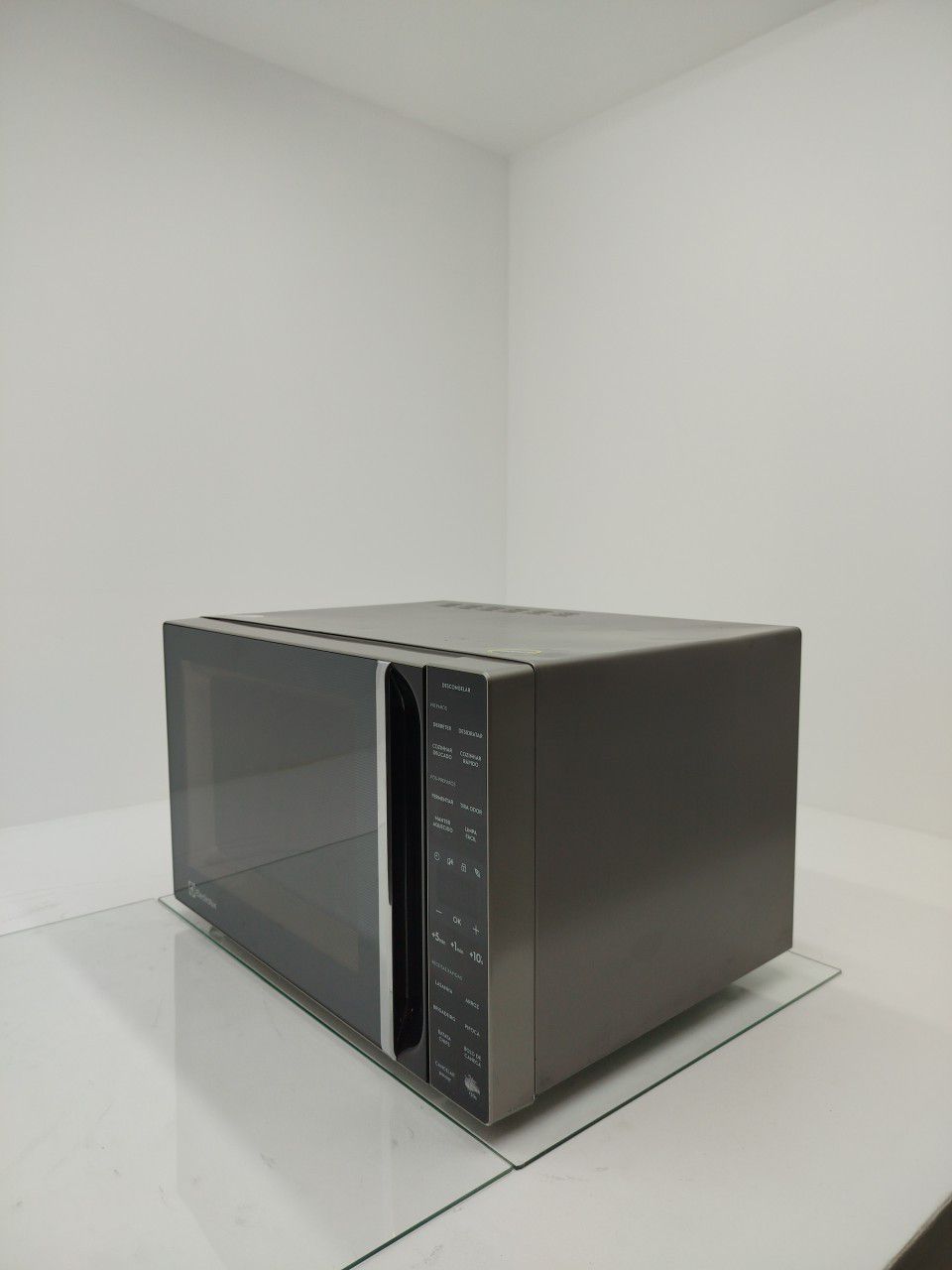 MICRO-ONDAS ELECTROLUX ME36S  36L - PRATA