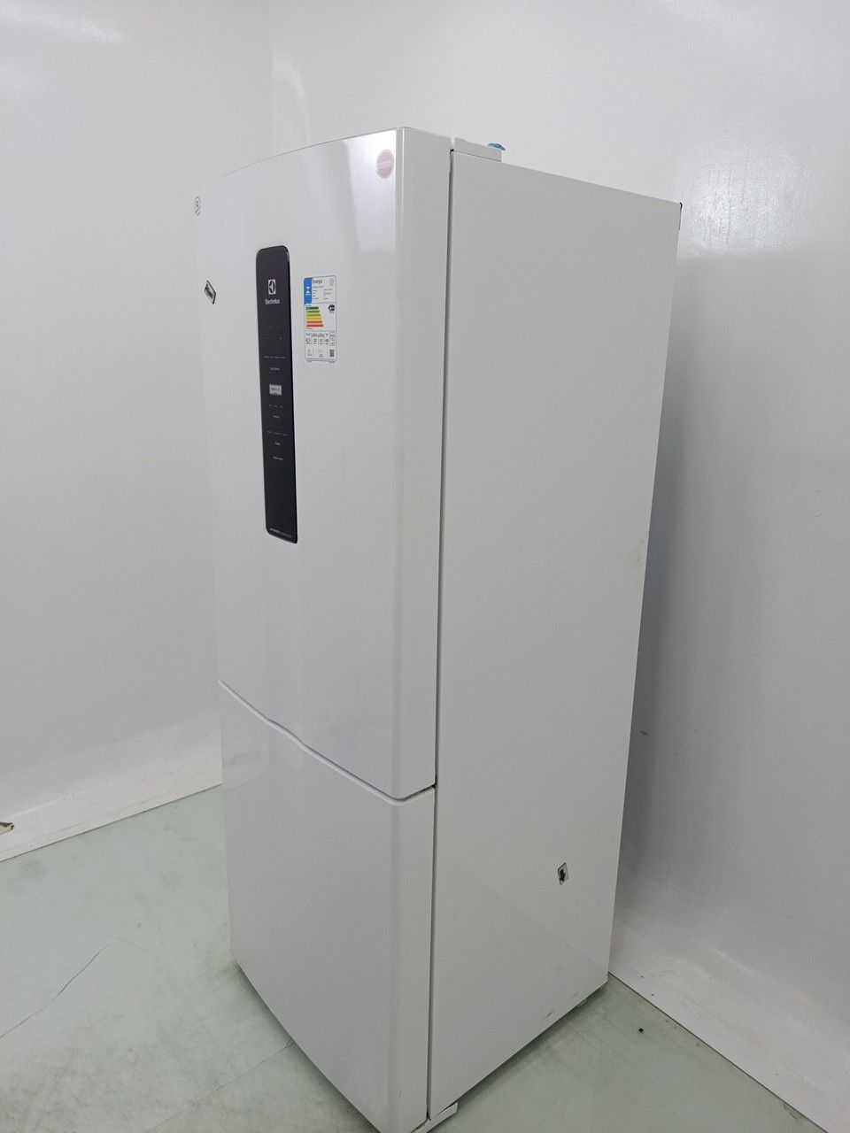 GELADEIRA ELECTROLUX IB7 FROST FREE INVERTER 