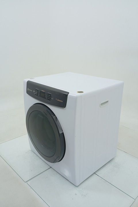 SECADORA ELECTROLUX SVB11 DE PAREDE E PISO 11