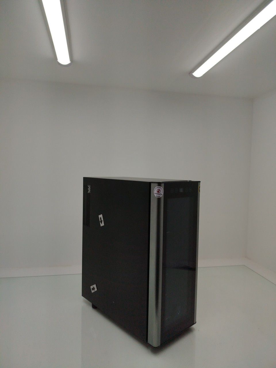 ADEGA ELECTROLUX ACS12 VINHOS UMA PORTA ACS12