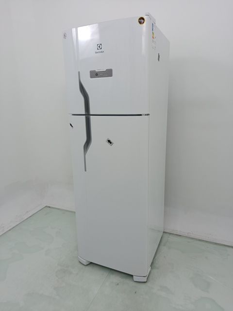 REFRIGERADOR ELECTROLUX DFN41 FROST FREE 371L