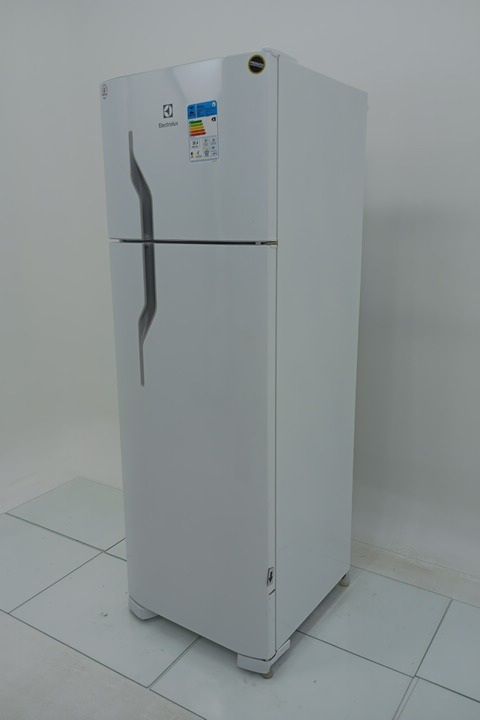 REFRIGERADOR ELECTROLUX DC35A   DUAS PORTAS C