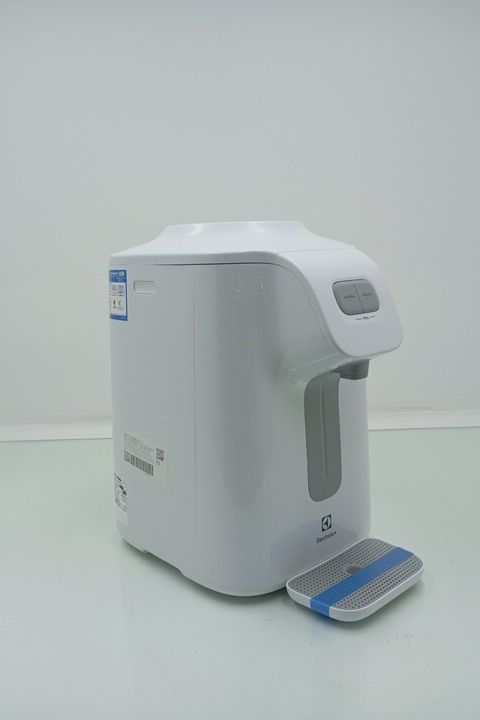 BEBEDOURO ELECTROLUX BC018 ÁGUA GELADA, FRIA 