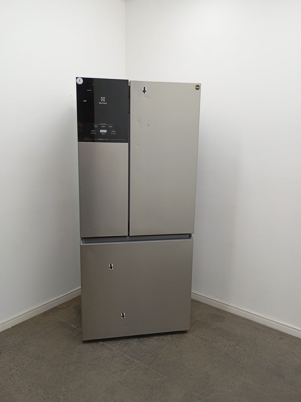 REFRIGERADOR ELECTROLUX IM8S FROST FREE INVER