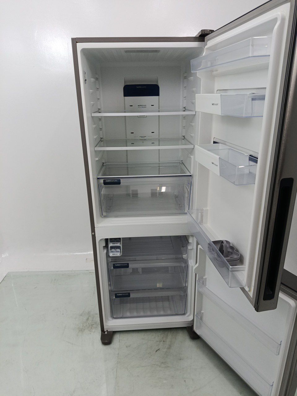 GELADEIRA ELECTROLUX IB7S FROST FREE INVERTER