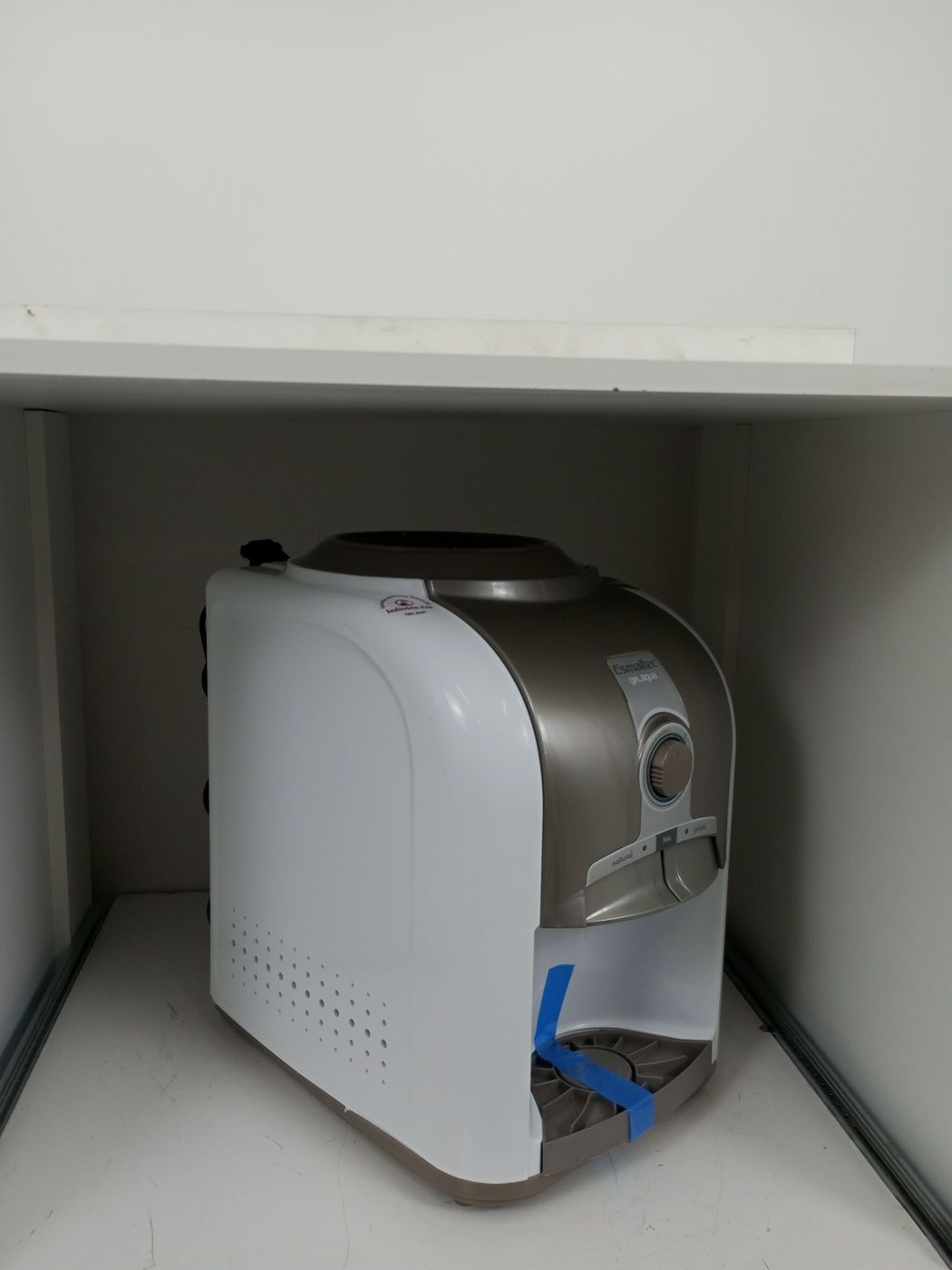 BEBEDOURO ESMALTEC DE MESA REFRIGERADO EGM30 