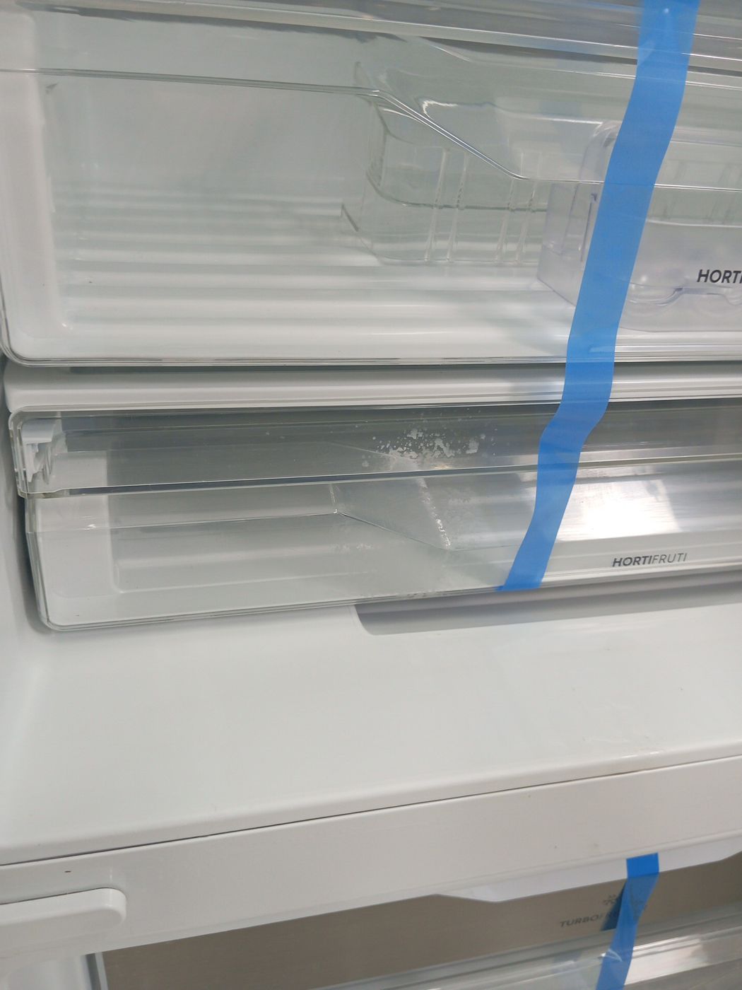 REFRIGERADOR ELECTROLUX DM86X FROST FREE TRES