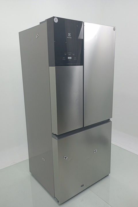REFRIGERADOR ELECTROLUX IM8S FROST FREE INVER