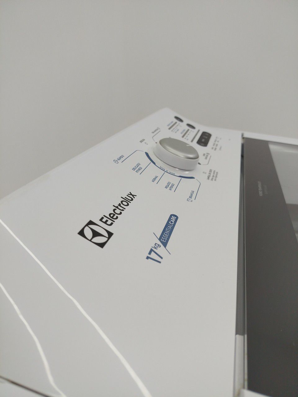LAVADORA ELECTROLUX LED17 ROUPAS TOP LOAD 17K