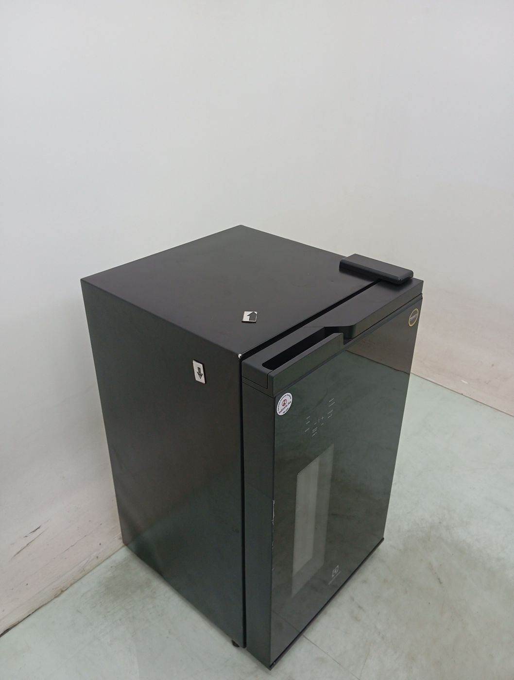 CERVEJEIRA ELECTROLUX EB10C HOME BAR FROST FR