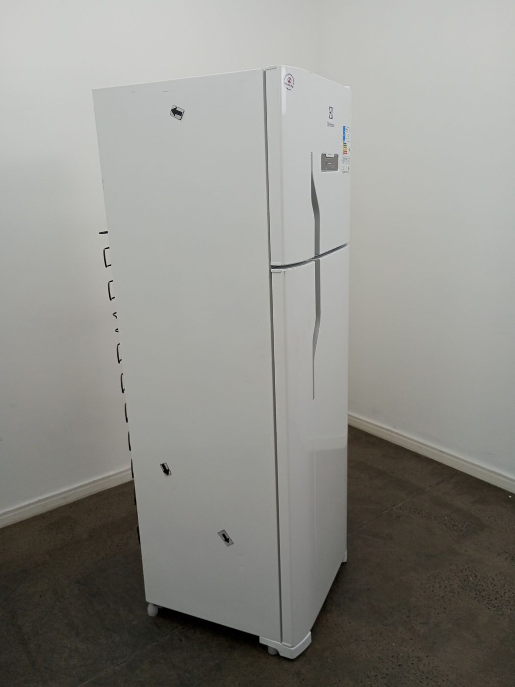 REFRIGERADOR ELECTROLUX TF39-   FROST FREE 31