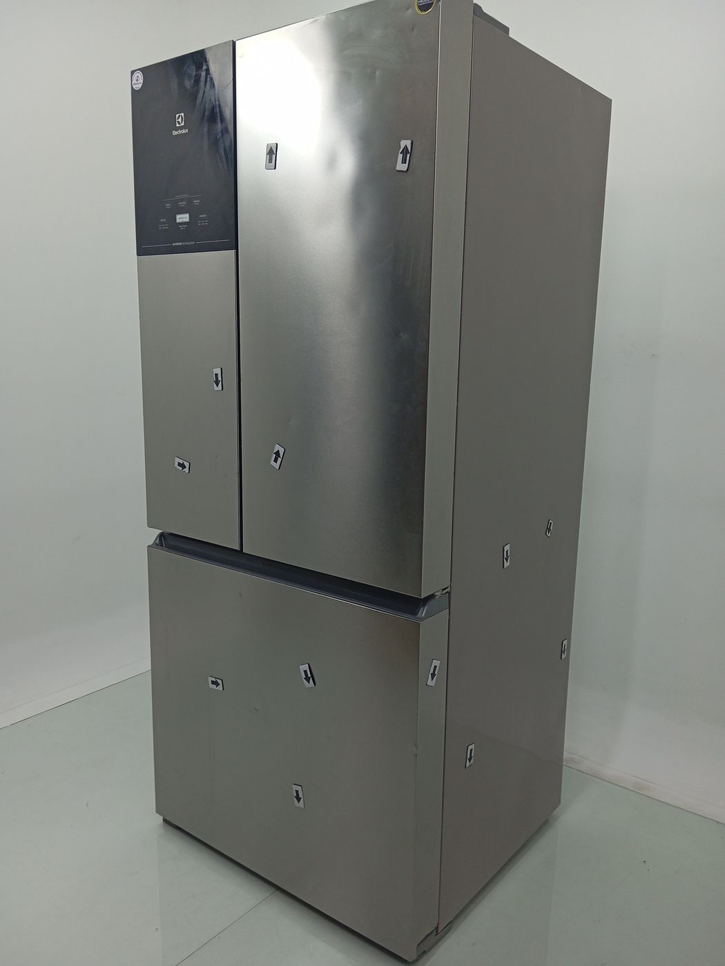 REFRIGERADOR ELECTROLUX IM8S FROST FREE INVER