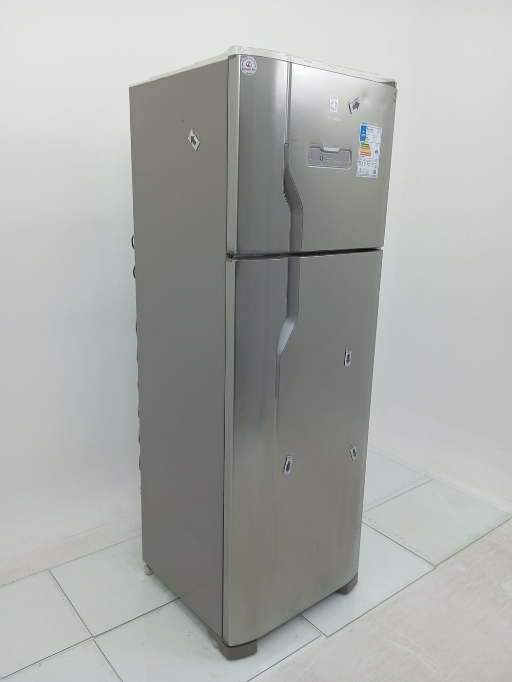 REFRIGERADOR ELECTROLUX TF39S FROST FREE 310L