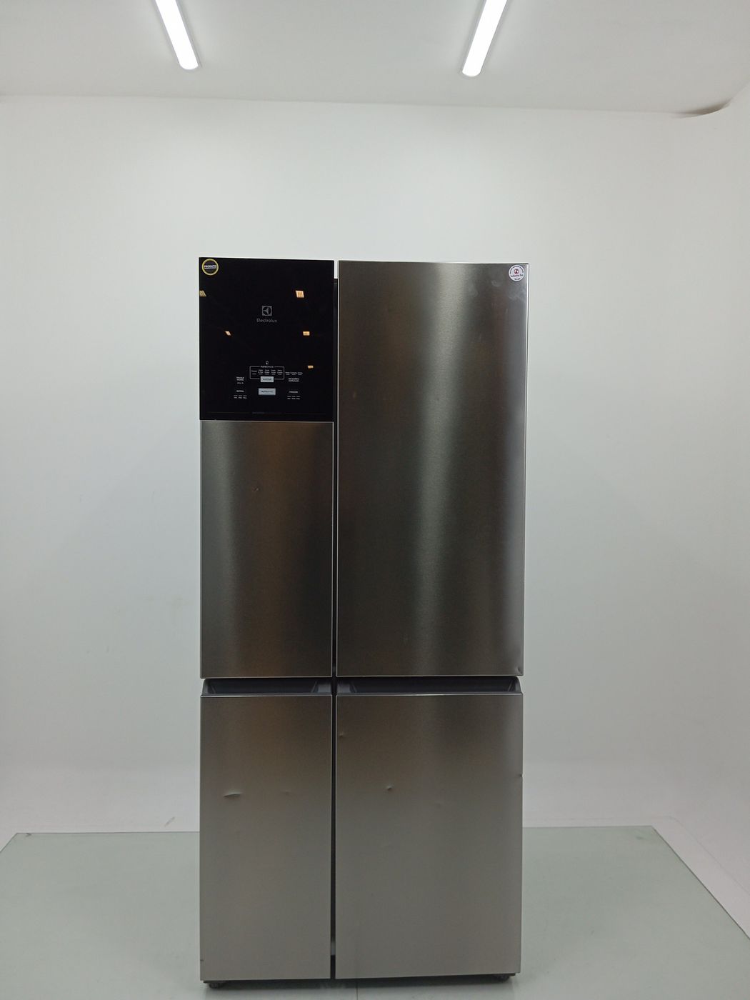 REFRIGERADOR ELECTROLUX IQ8S FROST FREE MULTI