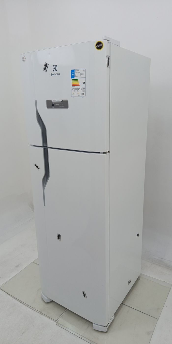 REFRIGERADOR ELECTROLUX DFN41 FROST FREE 371L