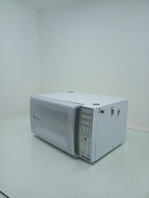 MICRO-ONDAS ELECTROLUX MEO44 34L - BRANCO