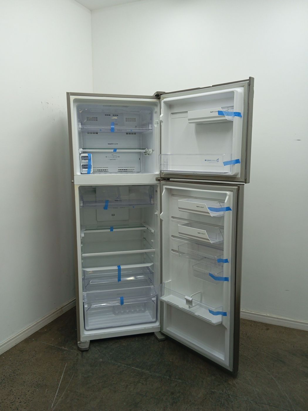 REFRIGERADOR ELECTROLUX DF56S  DUAS PORTAS FR