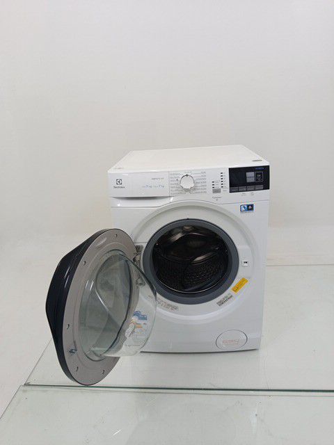 LAVA E SECA ELECTROLUX LSP11 INVERTER 11KG AG