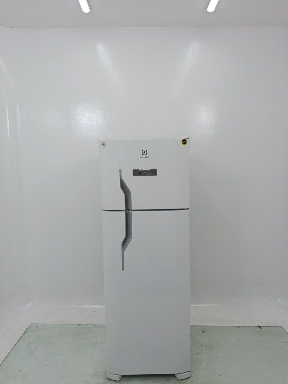 GELADEIRA ELECTROLUX TF39 FROST FREE 310L DUP