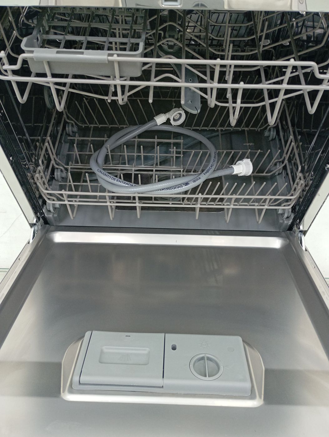 LAVA LOUCAS ELECTROLUX LE08S - Lava Louça Ele