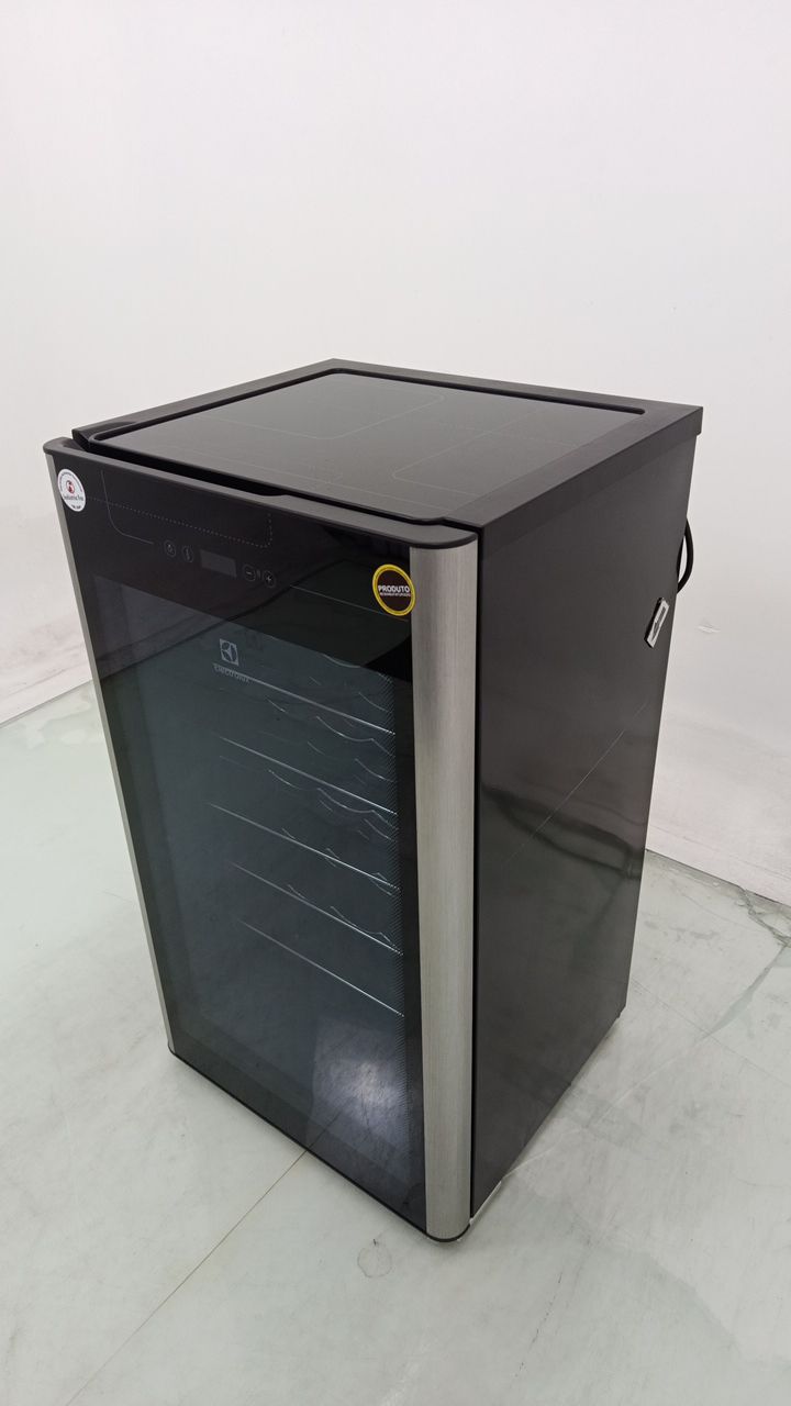 ADEGA ELECTROLUX ACS34 34 GARRAFAS UMA PORTA 