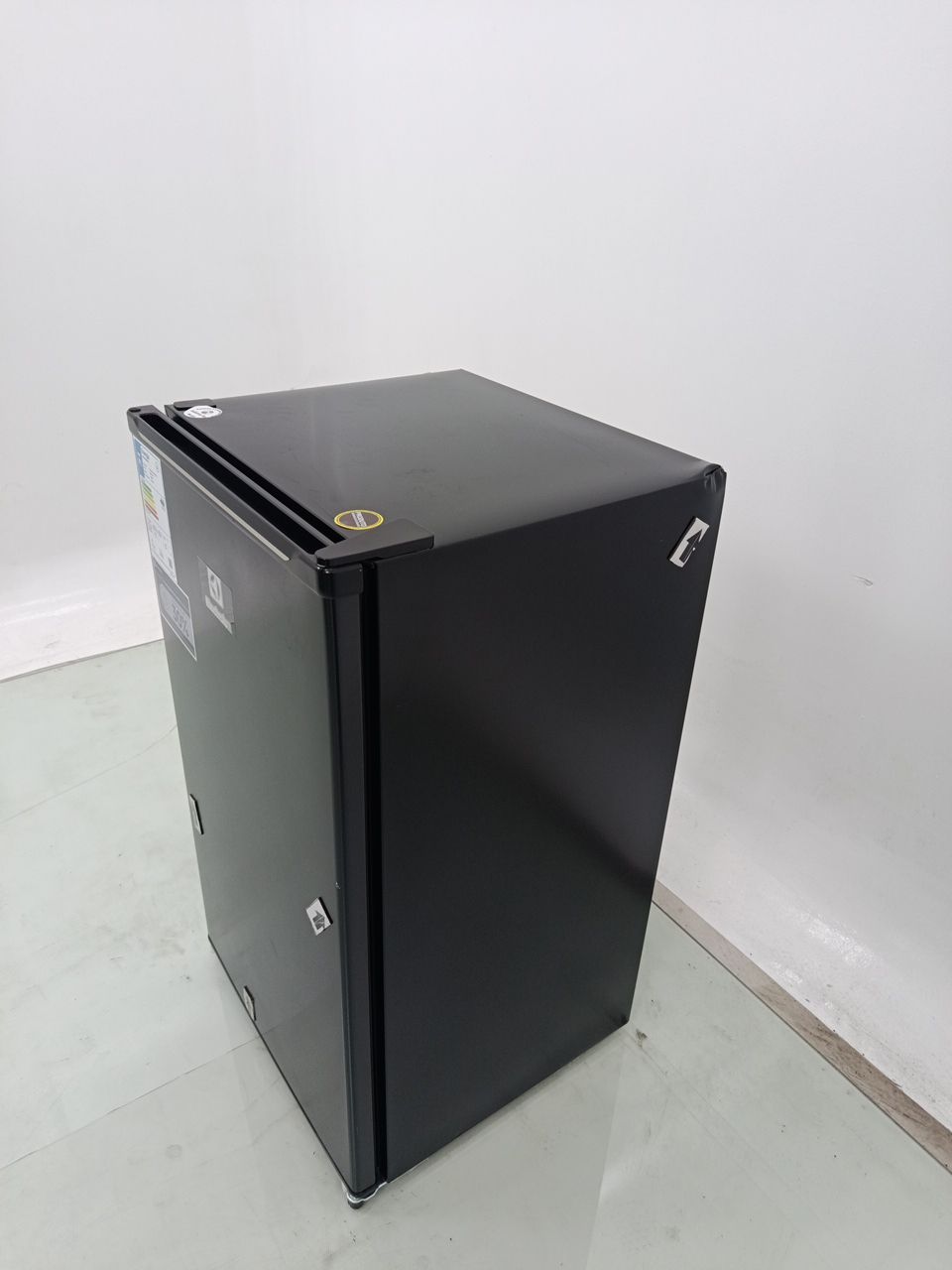 FRIGOBAR ELECTROLUX EM90B - Frigobar Electrol