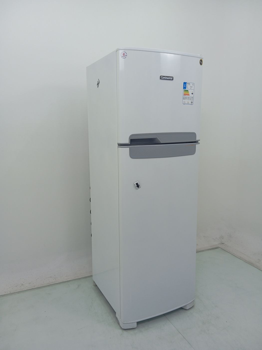 REFRIGERADOR ELECTROLUX TC41 - Refrigerador C