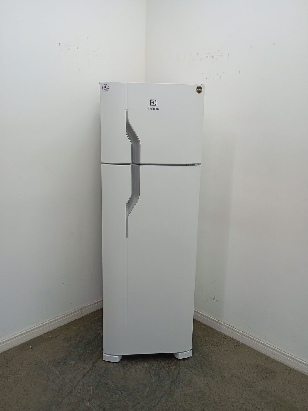 REFRIGERADOR ELECTROLUX DC35A   DUAS PORTAS C