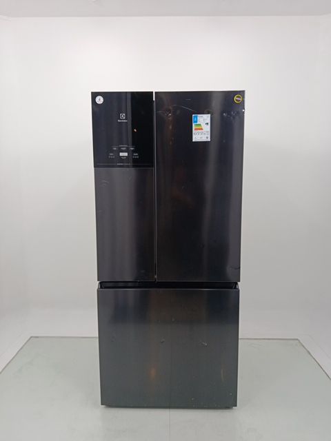 Refrigerador Electrolux Im8b - Refrigerador Electrolux Im8b-127 V-preto ...
