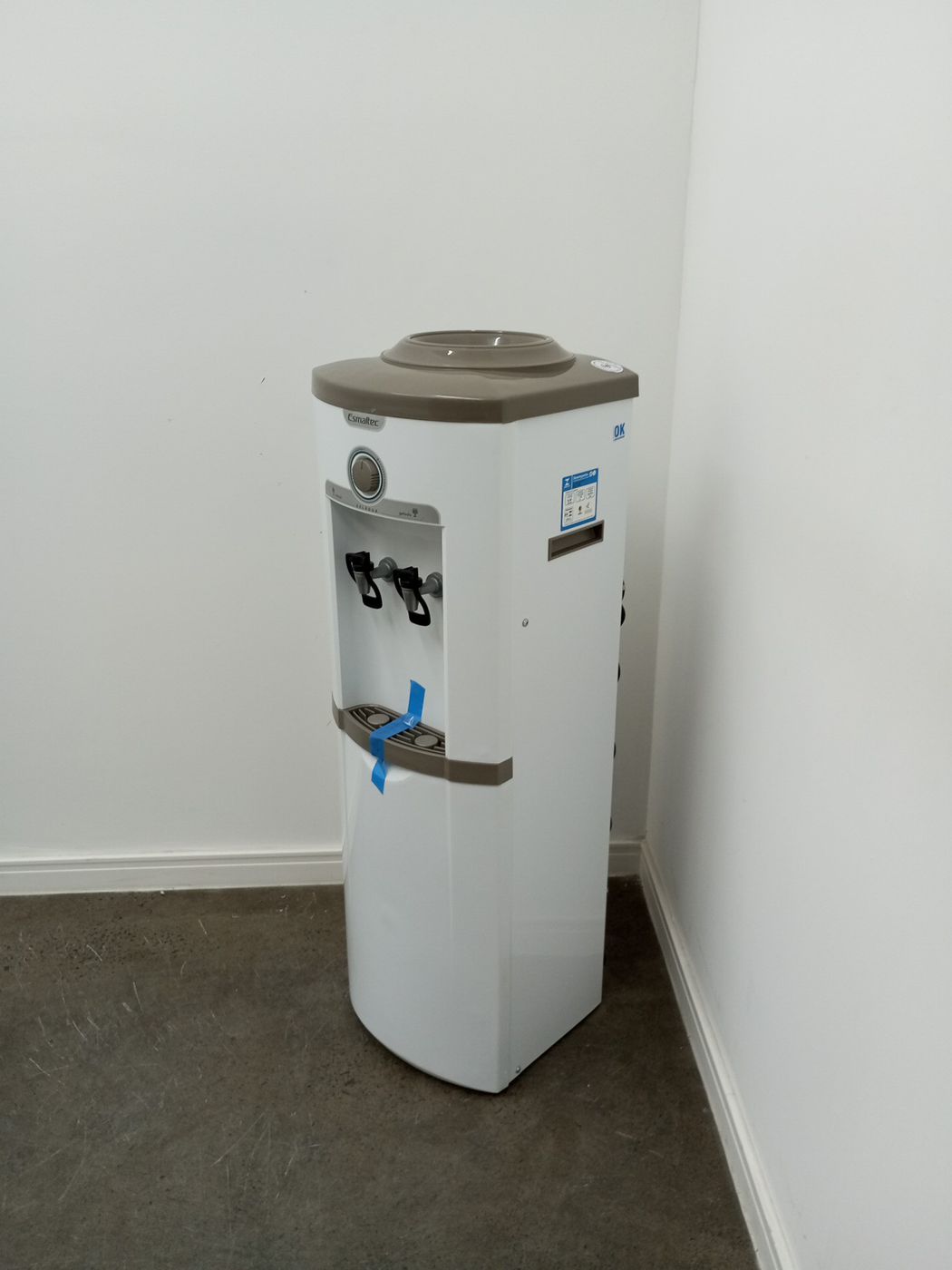 BEBEDOURO ESMALTEC DE COLUNA GARRAFAO ECG35B 