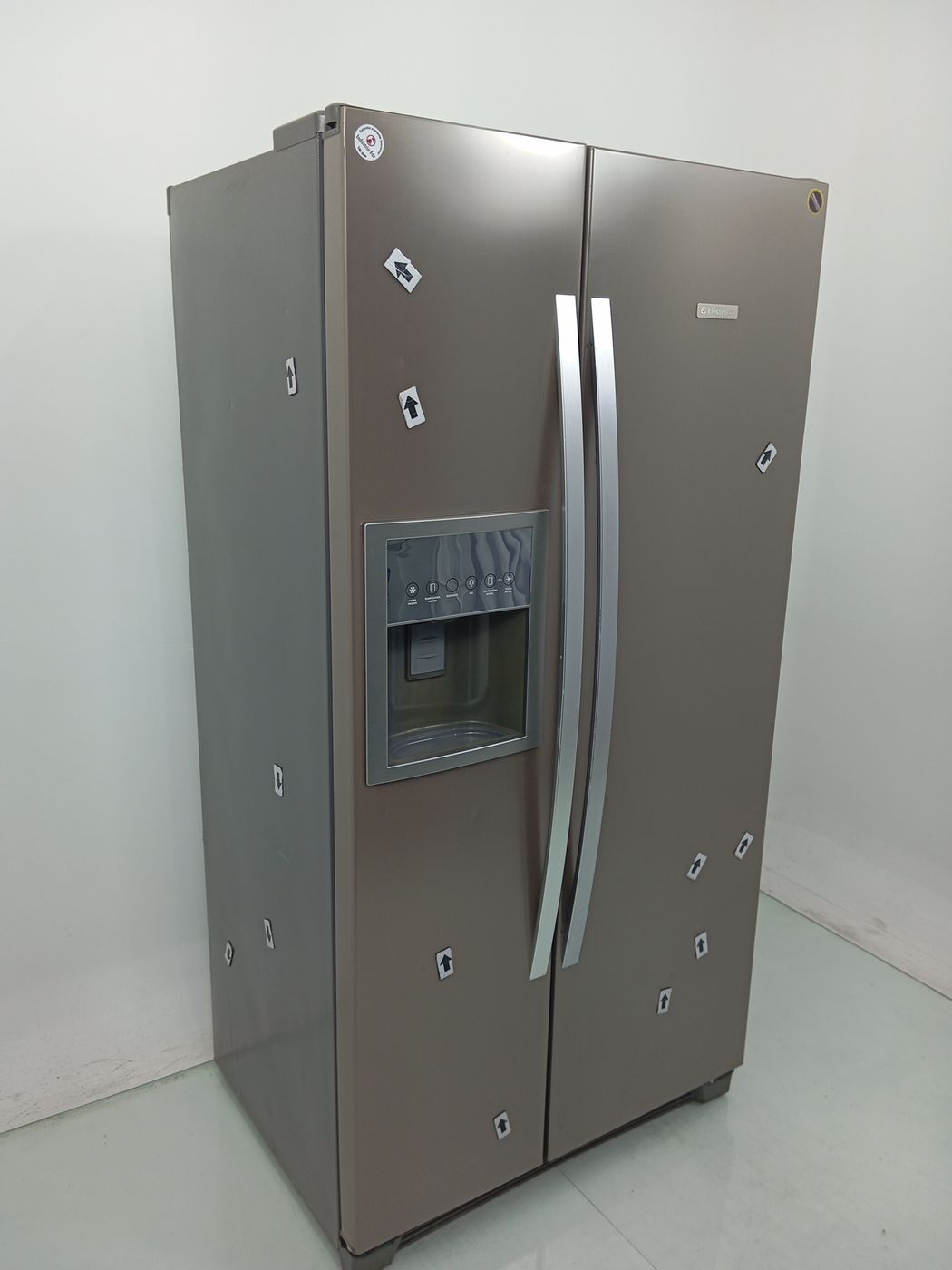 REFRIGERADOR ELECTROLUX SS72X FROST FREE SIDE