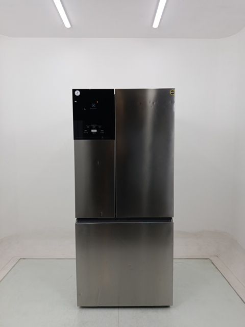 REFRIGERADOR ELECTROLUX IM8S - Refrigerador E