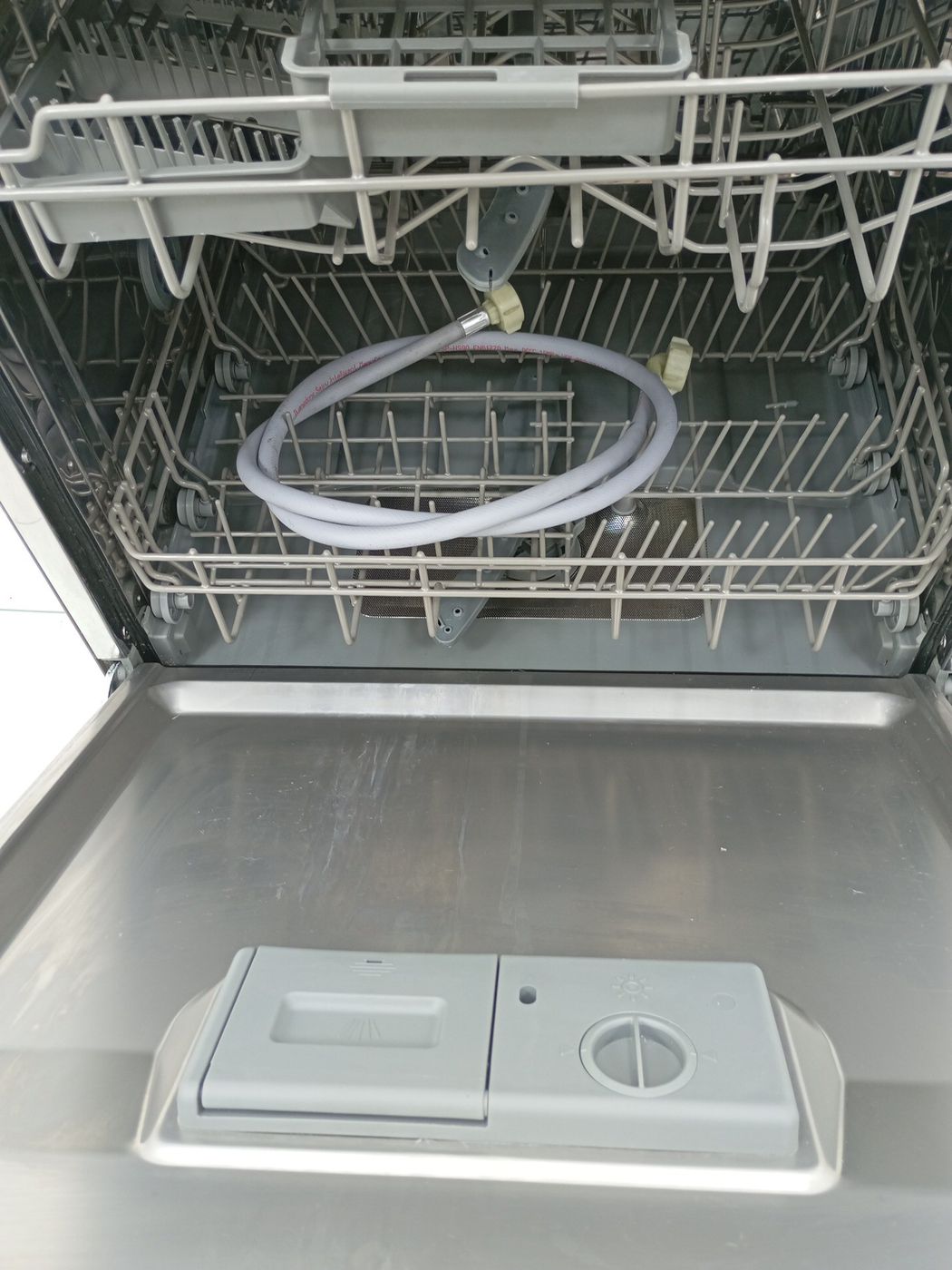 LAVA LOUCAS ELECTROLUX LL08S - Lava Louça Ele