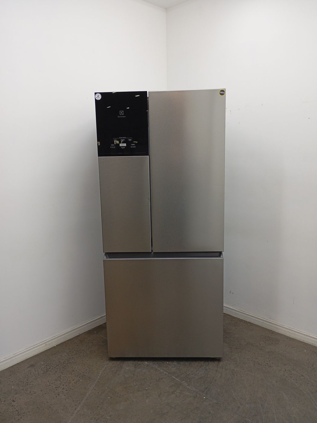 REFRIGERADOR ELECTROLUX IM8S FROST FREE INVER