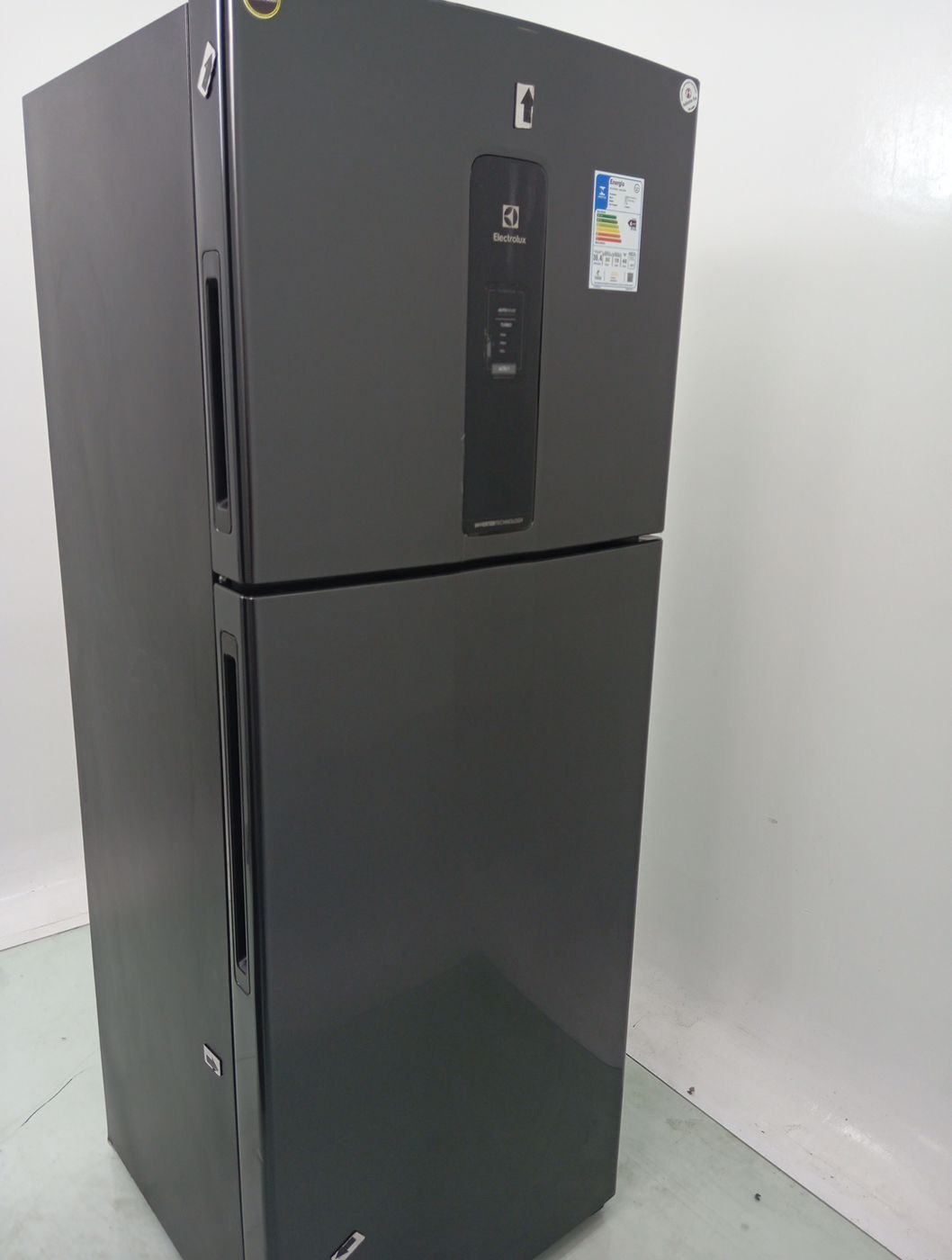 GELADEIRA ELECTROLUX IT70B FROST FREE INVERTE