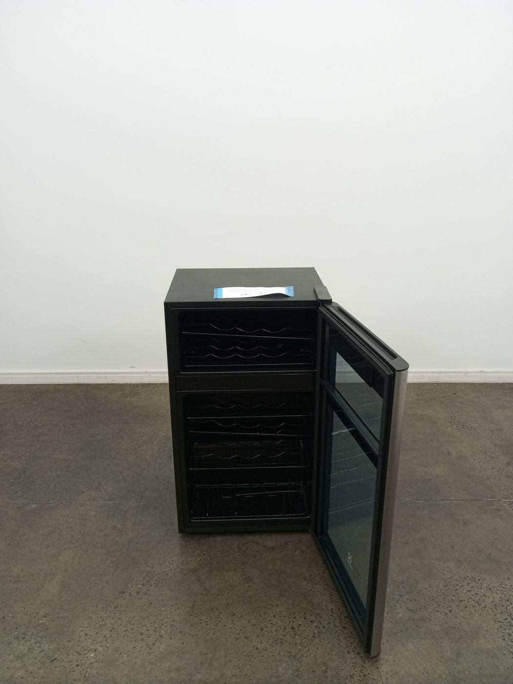 ADEGA ELECTROLUX WDF29 DUAL ZONE 29 GARRAFAS 