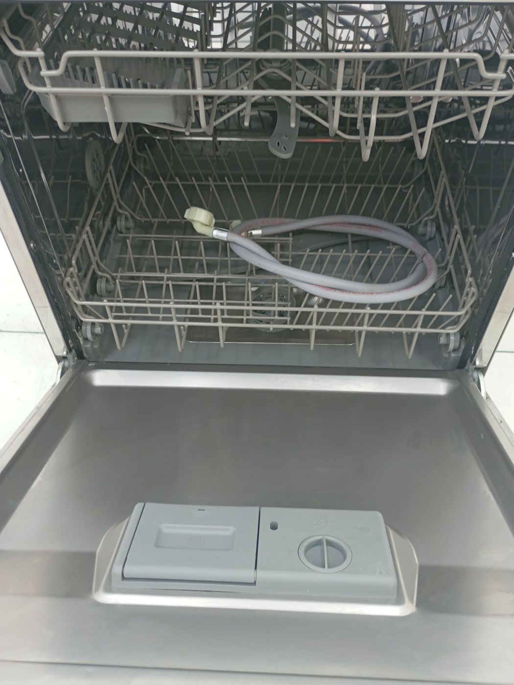 LAVA LOUCAS ELECTROLUX LL08S - Lava Louça Ele