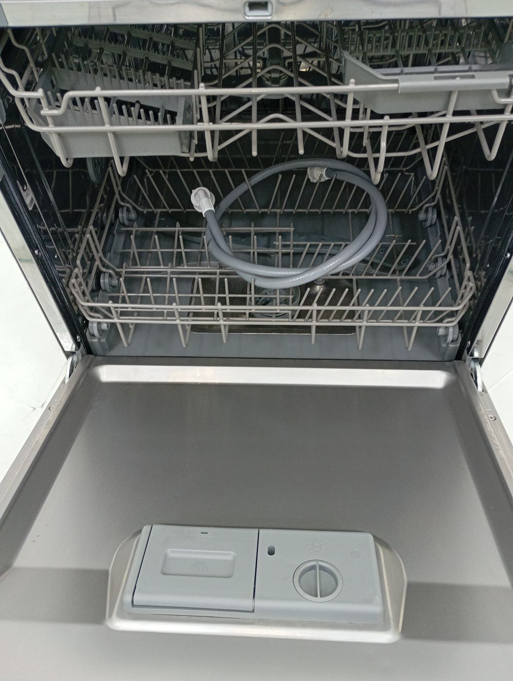 LAVA LOUCAS ELECTROLUX LL08S - Lava Louça Ele