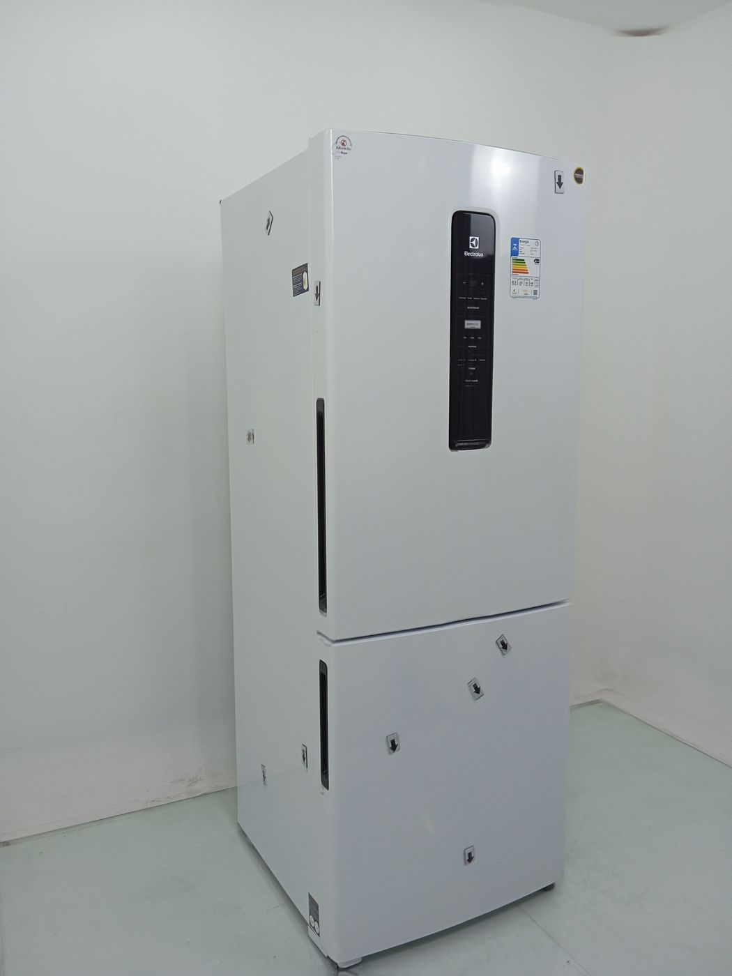 REFRIGERADOR ELECTROLUX IB7 FROST FREE INVERT