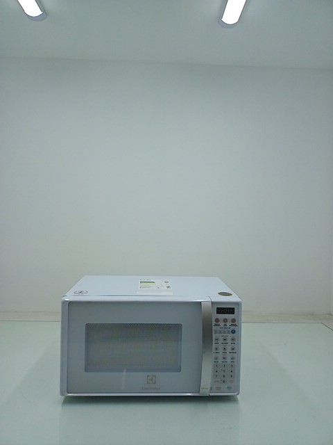 MICRO-ONDAS ELECTROLUX MTO30 MICRO-ONDAS MTO3